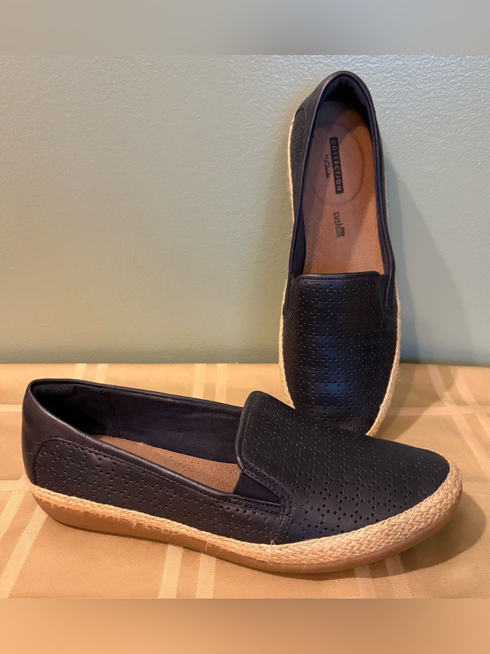 Clarks Elaina Ruby Espadrille Flats navy blue women’s size 8.5 slip on loafer